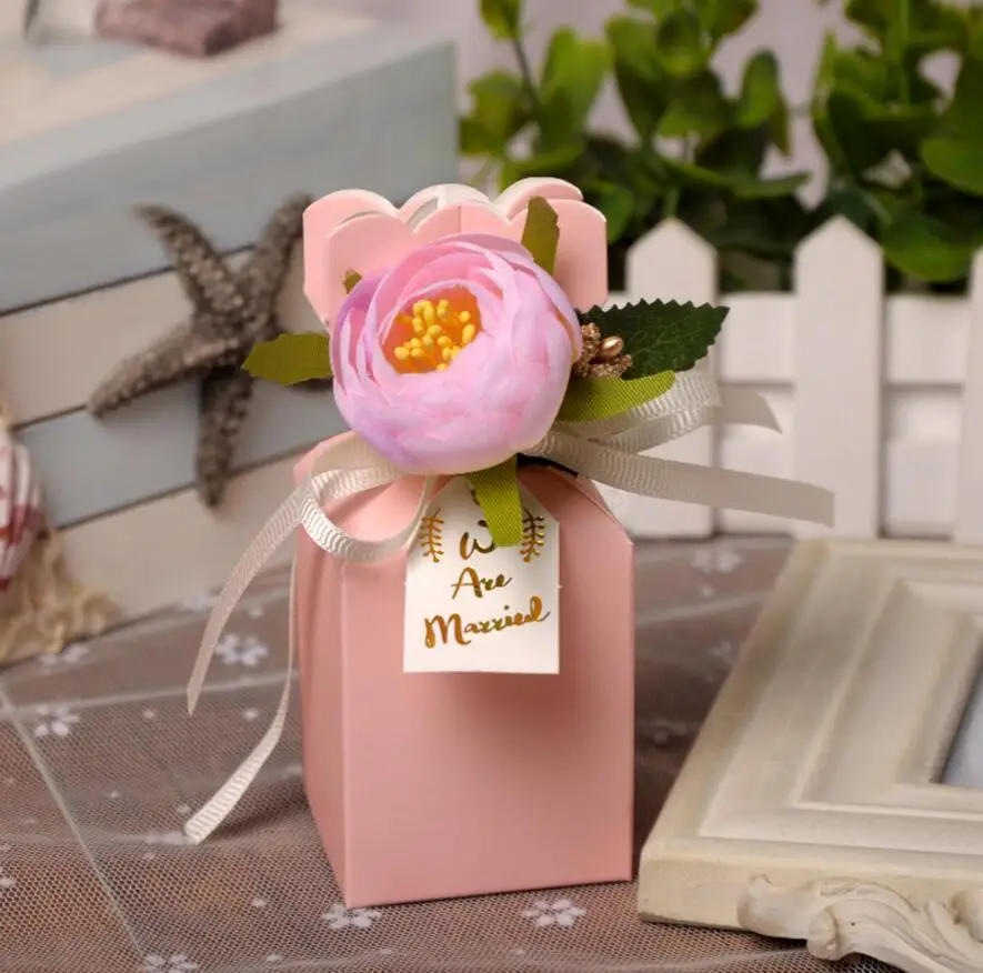 50pcs 12*5*5cm Flower Candy Box Chocolates Boxes With Ribbon For Wedding Party Baby Shower Favor Gift
50pcs 12*5*5cm Flower Candy Box Chocolates Boxes With Ribbon For Wedding Party Baby Shower Favor Gift