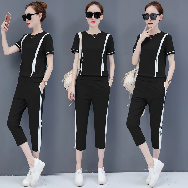 Set new knitting leisure trousers two-piece clothing set women sweatshirt capris pants top with short sleeves women outfit vesti
Set new knitting leisure trousers two-piece clothing set women sweatshirt capris pants top with short sleeves women outfit vesti