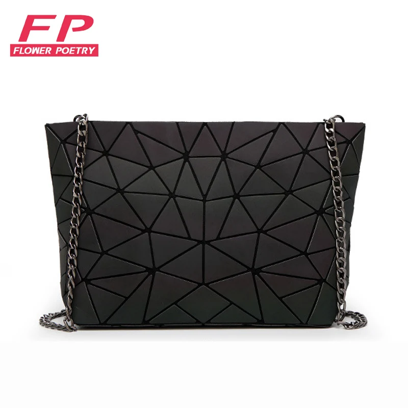 New Women Chain Shoulder Bag Luminous sac Bao Bag Fashion Geometry Messenger Bags Plain Folding Crossbody Bags Clutch bolso
New Women Chain Shoulder Bag Luminous sac Bao Bag Fashion Geometry Messenger Bags Plain Folding Crossbody Bags Clutch bolso