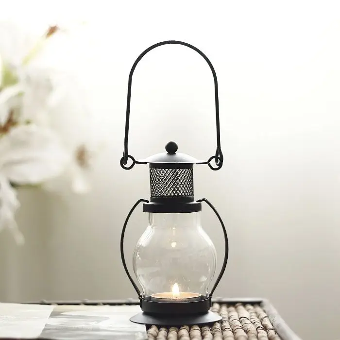 Post European iron candlestick windproof lamp kerosene retro styling personality Cafe candle decoration decoration
Post European iron candlestick windproof lamp kerosene retro styling personality Cafe candle decoration decoration