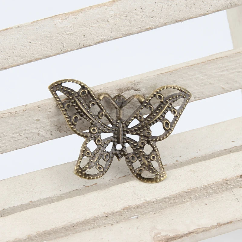 Butterfly 50Pcs Bronze Filigree Wraps Connectors Metal Crafts Connector For Jewelry Making DIY Accessories Charm Pendant 32x23mm
Butterfly 50Pcs Bronze Filigree Wraps Connectors Metal Crafts Connector For Jewelry Making DIY Accessories Charm Pendant 32x23mm