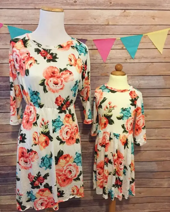 Fashion family look mommy and me dresses mother daughter clothes for mom baby matching outfits floral dress little big sister
Fashion family look mommy and me dresses mother daughter clothes for mom baby matching outfits floral dress little big sister