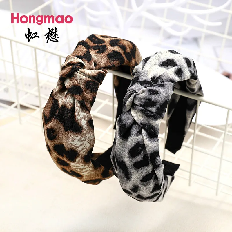 Bohemian Leopard Knot Hairband Ladies Ethnic Geometric Leopard Pattern Knotted Hairband Women Hair Accessories
Bohemian Leopard Knot Hairband Ladies Ethnic Geometric Leopard Pattern Knotted Hairband Women Hair Accessories