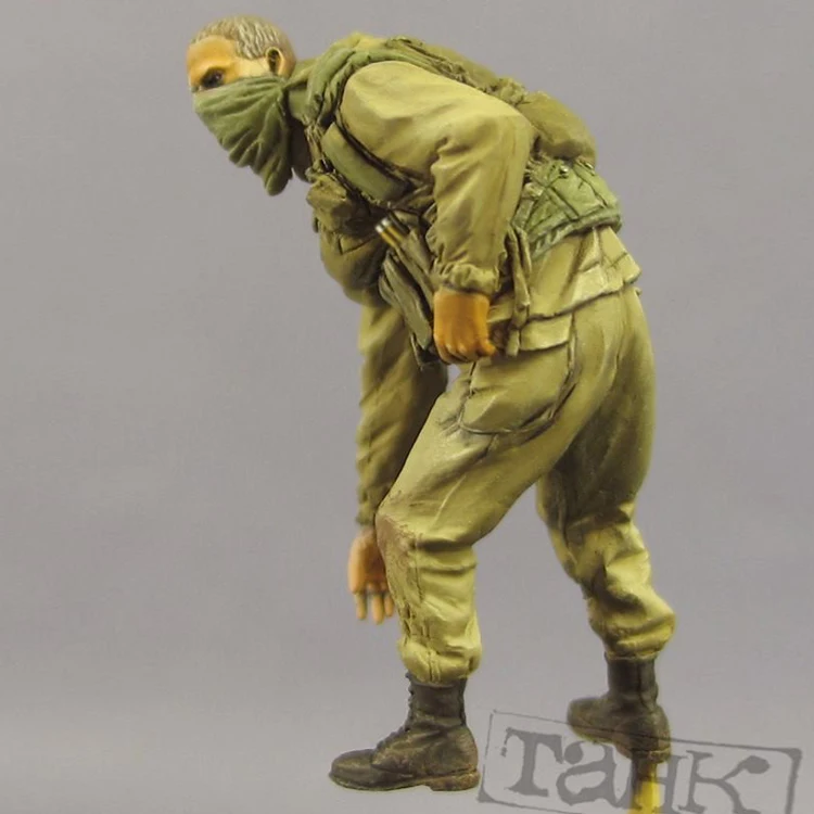 Солдат спецназа GRU 1/35 с SVD, солдат из смолы GK, военная тема Второй мировой войны, комплект в разобранном и неокрашенном виде
Солдат спецназа GRU 1/35 с SVD, солдат из смолы GK, военная тема Второй мировой войны, комплект в разобранном и неокрашенном виде