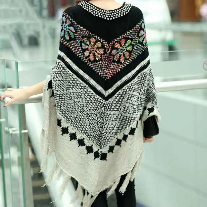 Ethnic Vintage Geometric Print Batwing Sleeve Long Poncho Womens Capes And Ponchoes 2016 Autumn Winter Pullover With Tassel | Женская