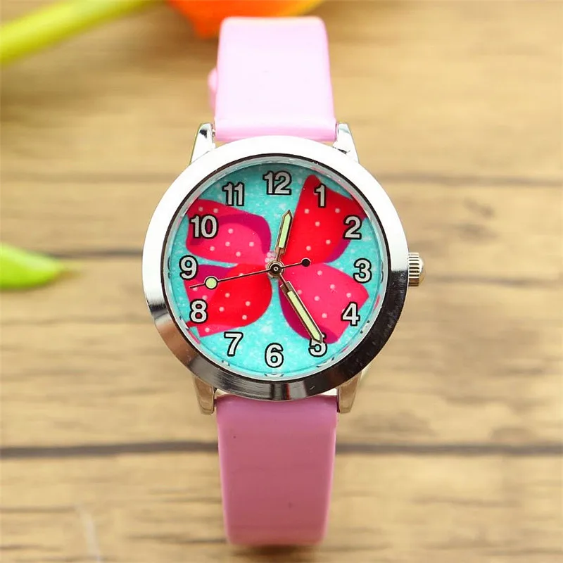 fashion girls cute cartoon Bowknot style Colorful leather quartz watch lovely little baby luminous hands Dibujos animados reloj
fashion girls cute cartoon Bowknot style Colorful leather quartz watch lovely little baby luminous hands Dibujos animados reloj