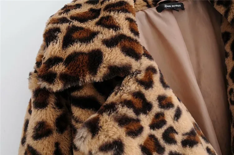 New Luxury Faux Fur Coat Leopard Print Winter Jacket Turn Down Collar Slim Women'S Outerwear Casaco Feminino Ropa Invierno Mujer 
New Luxury Faux Fur Coat Leopard Print Winter Jacket Turn Down Collar Slim Women'S Outerwear Casaco Feminino Ropa Invierno Mujer