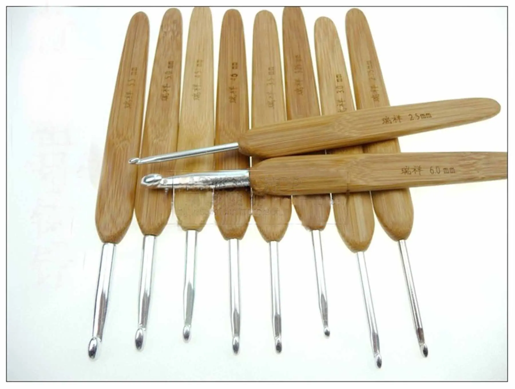 Free shipping Excellent quality weaves tool Bamboo system handle Weave crochet hook 2.5mm~6.0mm Totally 8 model Crochets hook
Free shipping Excellent quality weaves tool Bamboo system handle Weave crochet hook 2.5mm~6.0mm Totally 8 model Crochets hook