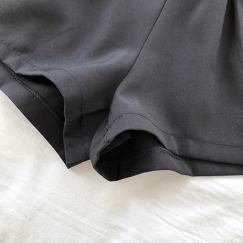 Women Shorts Basic Summer Lace-UP High Waist Slim Wide Legs Short Shorts Fashion Casual Black Shorts Female
Women Shorts Basic Summer Lace-UP High Waist Slim Wide Legs Short Shorts Fashion Casual Black Shorts Female