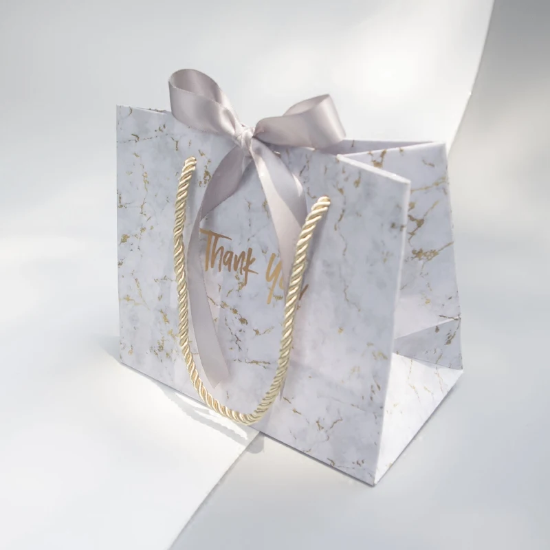 10pcs Romantic silver Marbled Valentine's Day Wedding Gift Vintage Candy Box Chocolate Boxes Cookies Bag Women's Bag Gift Bags
10pcs Romantic silver Marbled Valentine's Day Wedding Gift Vintage Candy Box Chocolate Boxes Cookies Bag Women's Bag Gift Bags