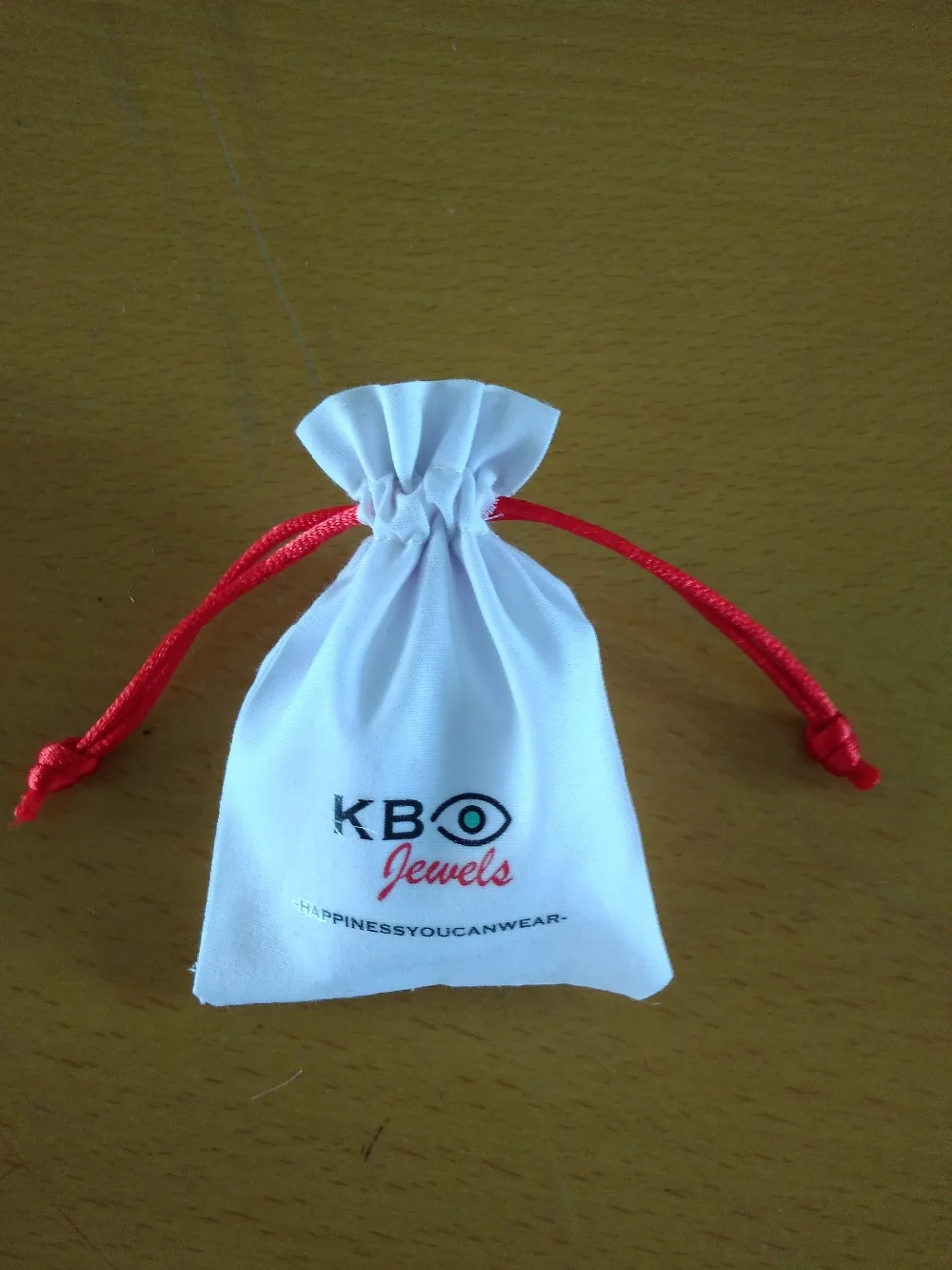 Customized Logo cotton pouch with logo gift Bag sample Gift bags Jewelry gift pouch Free Shipping
Customized Logo cotton pouch with logo gift Bag sample Gift bags Jewelry gift pouch Free Shipping