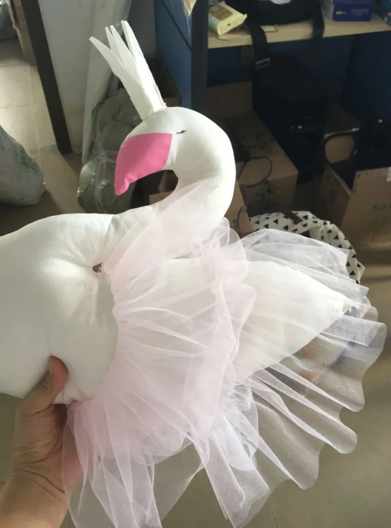 Princess Lace Crown Swan Plush Toys Baby Pillow Cute Children Baby Room Decorative Pillow Baby Photograpy Props Sleeping Pillow
Princess Lace Crown Swan Plush Toys Baby Pillow Cute Children Baby Room Decorative Pillow Baby Photograpy Props Sleeping Pillow