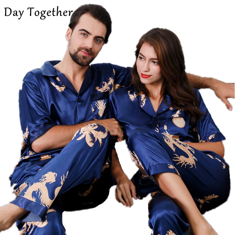 Summer Couples Silk Pajamas Chinese Dragon Pattern Two Piece Pyjamas Set Short-sleeved Sleepwear Satin Pajama For Men and Women
Summer Couples Silk Pajamas Chinese Dragon Pattern Two Piece Pyjamas Set Short-sleeved Sleepwear Satin Pajama For Men and Women