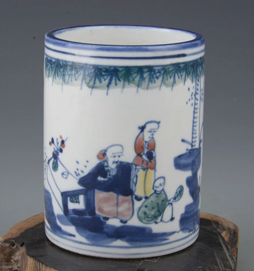 Exquisite Chinese Classical Porcelain Archaistic Pen Holder Painted With Folk Characters
Exquisite Chinese Classical Porcelain Archaistic Pen Holder Painted With Folk Characters