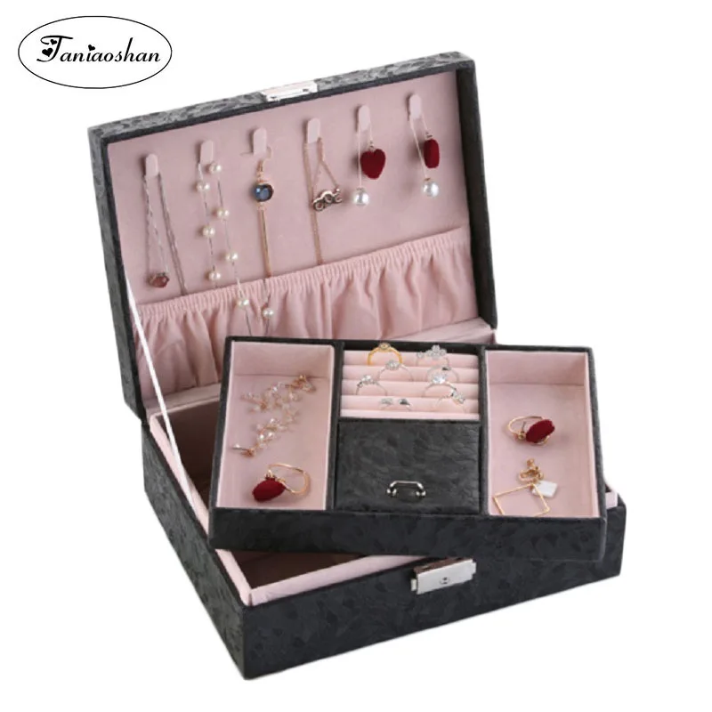 Portable jewelry box PU leather jewelry organizer Big space necklace ring storage casket Christmas gift
Portable jewelry box PU leather jewelry organizer Big space necklace ring storage casket Christmas gift
