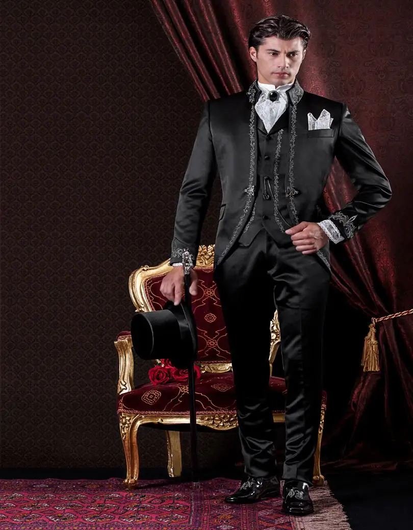 Handsome Mens Suits Embroidery Groom Tuxedos Groomsmen Wedding Party Dinner Best Man Suits Blazer (Jacket+Pants+Vest) NO:334
Handsome Mens Suits Embroidery Groom Tuxedos Groomsmen Wedding Party Dinner Best Man Suits Blazer (Jacket+Pants+Vest) NO:334