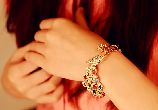 Colorul Crystal Rhinestone Combined Twinkling Peacock Double Clear Crystal Charms Golden Bracelets For Women
Colorul Crystal Rhinestone Combined Twinkling Peacock Double Clear Crystal Charms Golden Bracelets For Women
