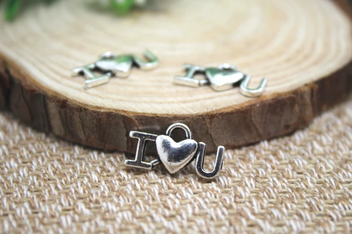 40 шт I Heart U Charms I Love You charms Подвески с античным серебряным оттенком 17х9мм
40 шт I Heart U Charms I Love You charms Подвески с античным серебряным оттенком 17х9мм