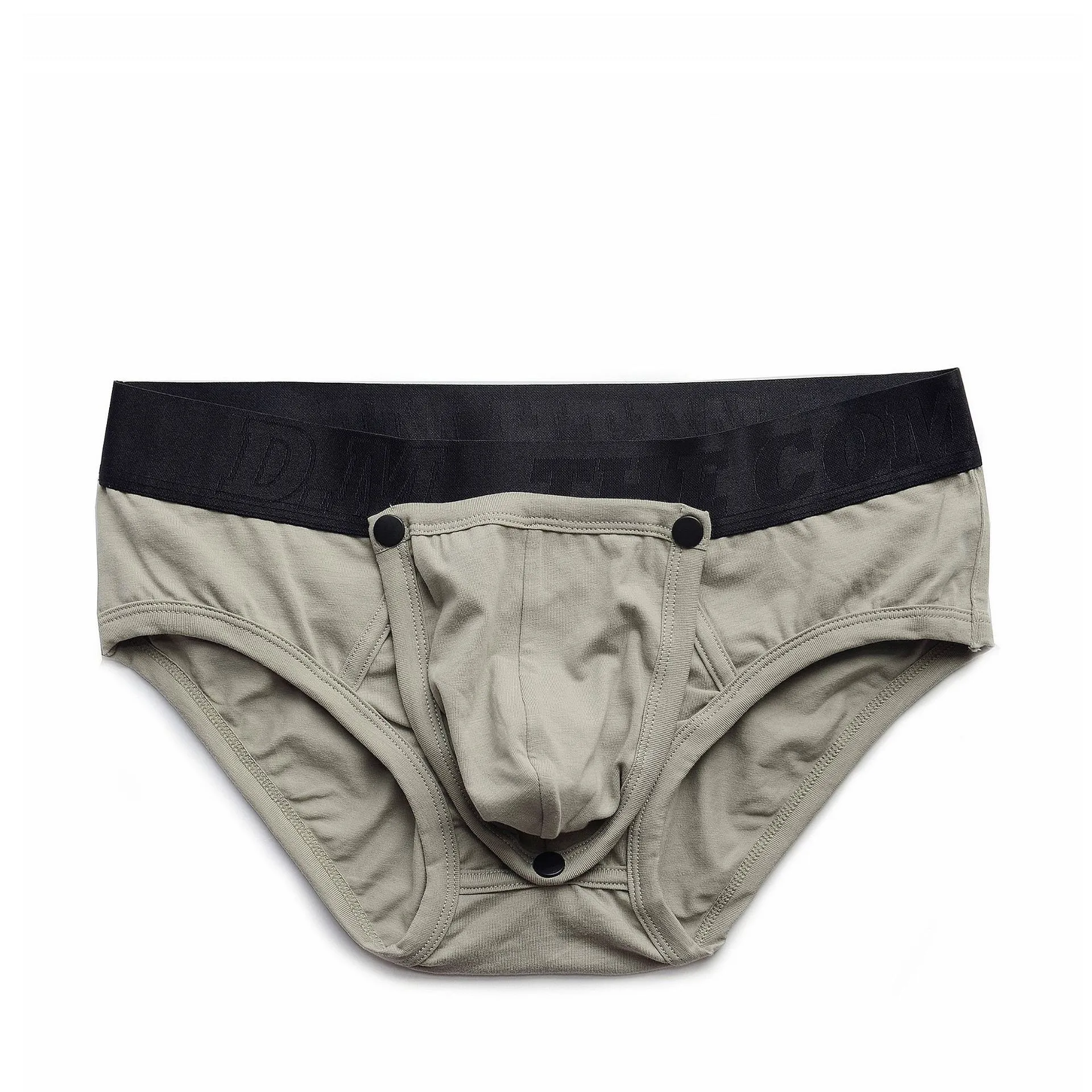 E likable new youth European and American fashion men's underwear low waist sexy comfortable breathable solid color briefs 
E likable new youth European and American fashion men's underwear low waist sexy comfortable breathable solid color briefs