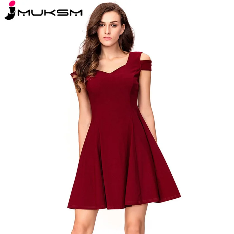 Женское короткое платье без бретелек, однотонное трапециевидное платье с открытыми плечами и V-образным вырезом, модель YZ020 на лето, 2018
Женское короткое платье без бретелек, однотонное трапециевидное платье с открытыми плечами и V-образным вырезом, модель YZ020 на лето, 2018