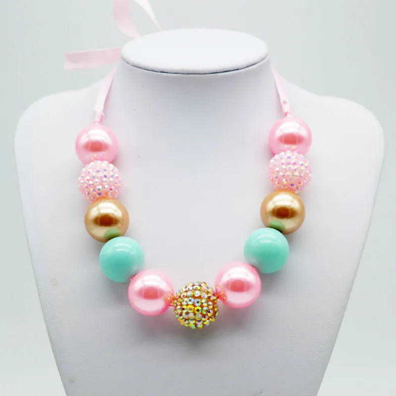 wholesale 5PCS Lovely Style Colorful Beautiful Girls Ribbon Chunky Bubblegum Necklace With Chunky Bead For Kid Birthday Gift
wholesale 5PCS Lovely Style Colorful Beautiful Girls Ribbon Chunky Bubblegum Necklace With Chunky Bead For Kid Birthday Gift