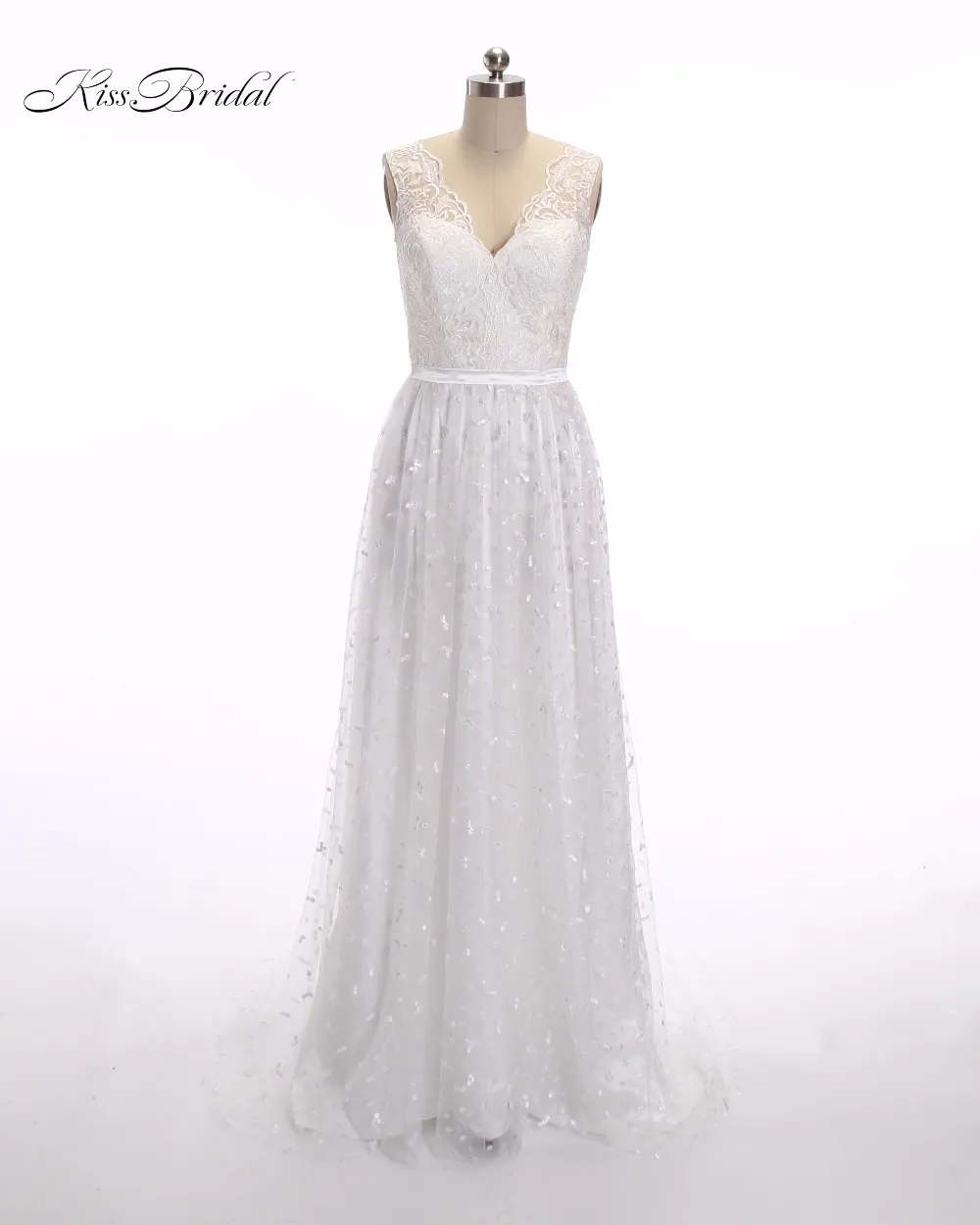 2017 Lace Appliques Wedding Dresses V-Neck Sleeveless Sexy Back Vestidos de Noiva Customed Bride Gowns Robe de mariage
2017 Lace Appliques Wedding Dresses V-Neck Sleeveless Sexy Back Vestidos de Noiva Customed Bride Gowns Robe de mariage