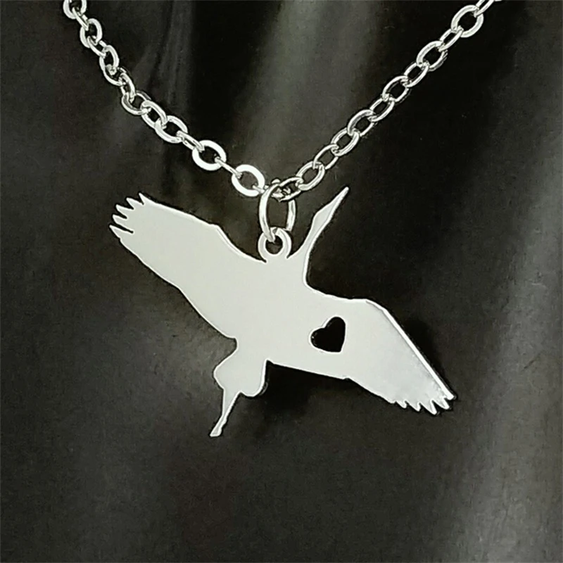 Stainless steel golden geese pendant necklace animal love necklace men and women jewelry Valentine's Day gift
Stainless steel golden geese pendant necklace animal love necklace men and women jewelry Valentine's Day gift