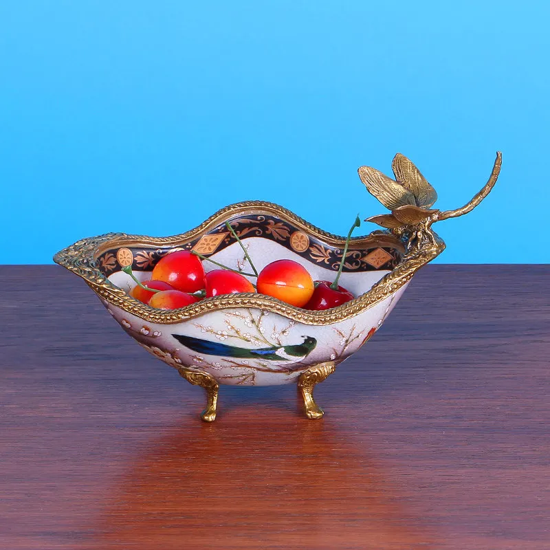 European-style dried fruit tray living room household Vintage luxury ceramics household jewelry creative American receptive tray
European-style dried fruit tray living room household Vintage luxury ceramics household jewelry creative American receptive tray