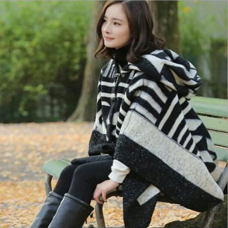 2016 autumn winter shawl wild new black white thickened split Yang Mi with paragraph cashmere warm shawl female cloak A214
2016 autumn winter shawl wild new black white thickened split Yang Mi with paragraph cashmere warm shawl female cloak A214