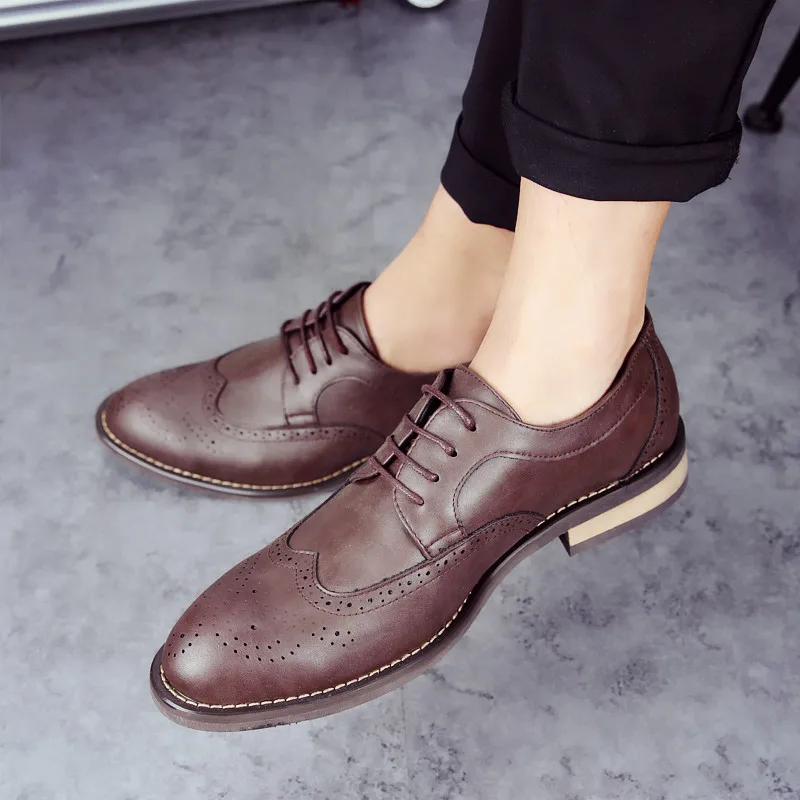 Leather Mens Dress Shoes High Quality Oxford Shoes For Men, Lace-Up Business Men Shoes Carved 2017 Brand Men Wedding Party Shoes
Leather Mens Dress Shoes High Quality Oxford Shoes For Men, Lace-Up Business Men Shoes Carved 2017 Brand Men Wedding Party Shoes