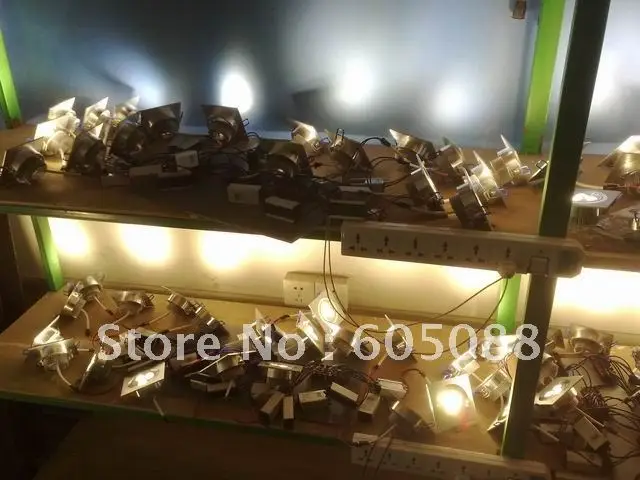 2016 100% гарантия качества 3x1 Вт квадратное светодиодное потолочное утопленное пятно вниз лампа AC85-265v Epistar высокая мощность led светильник 10 шт./...
2016 100% гарантия качества 3x1 Вт квадратное светодиодное потолочное утопленное пятно вниз лампа AC85-265v Epistar высокая мощность led светильник 10 шт./...