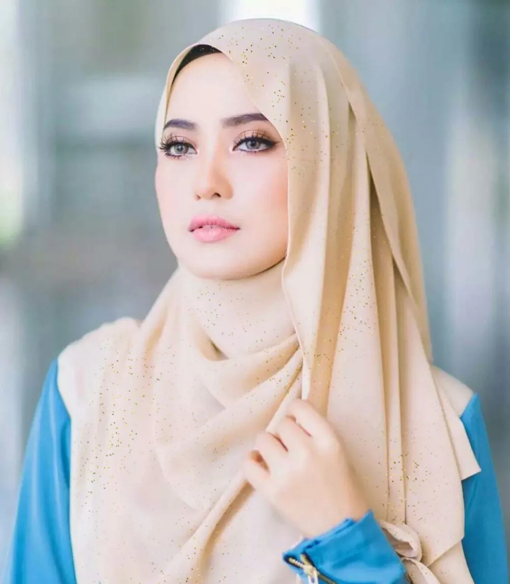 H1356 Latest big size bubble chiffon muslim long scarf with glitters,women's headwrap,fast delivery
H1356 Latest big size bubble chiffon muslim long scarf with glitters,women's headwrap,fast delivery