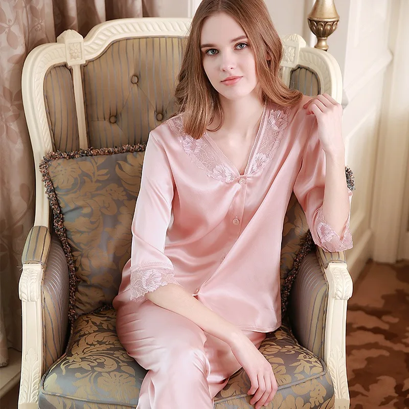 Sexy Silkworm Silk Pajama Sets Female Two-Piece 100% Silk Sleepwear Women Sweet Lace Half-Sleeve Pyjama Home Clothes YF1619
Sexy Silkworm Silk Pajama Sets Female Two-Piece 100% Silk Sleepwear Women Sweet Lace Half-Sleeve Pyjama Home Clothes YF1619