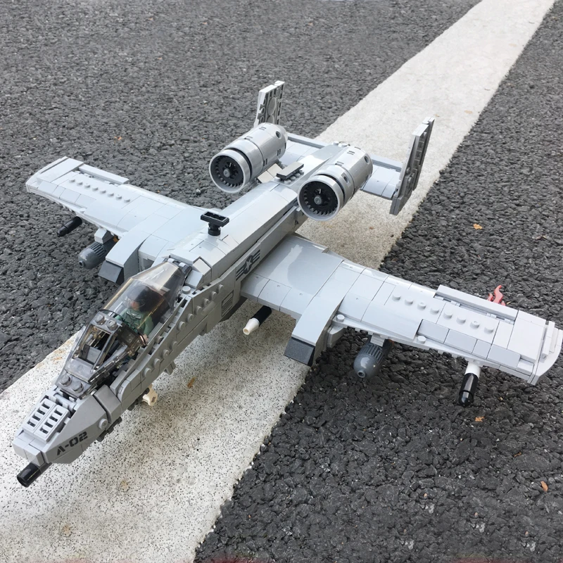 961 шт., Военная серия, набор строительных блоков A10 Fighter, кирпичи, модель самолета, игрушки
961 шт., Военная серия, набор строительных блоков A10 Fighter, кирпичи, модель самолета, игрушки