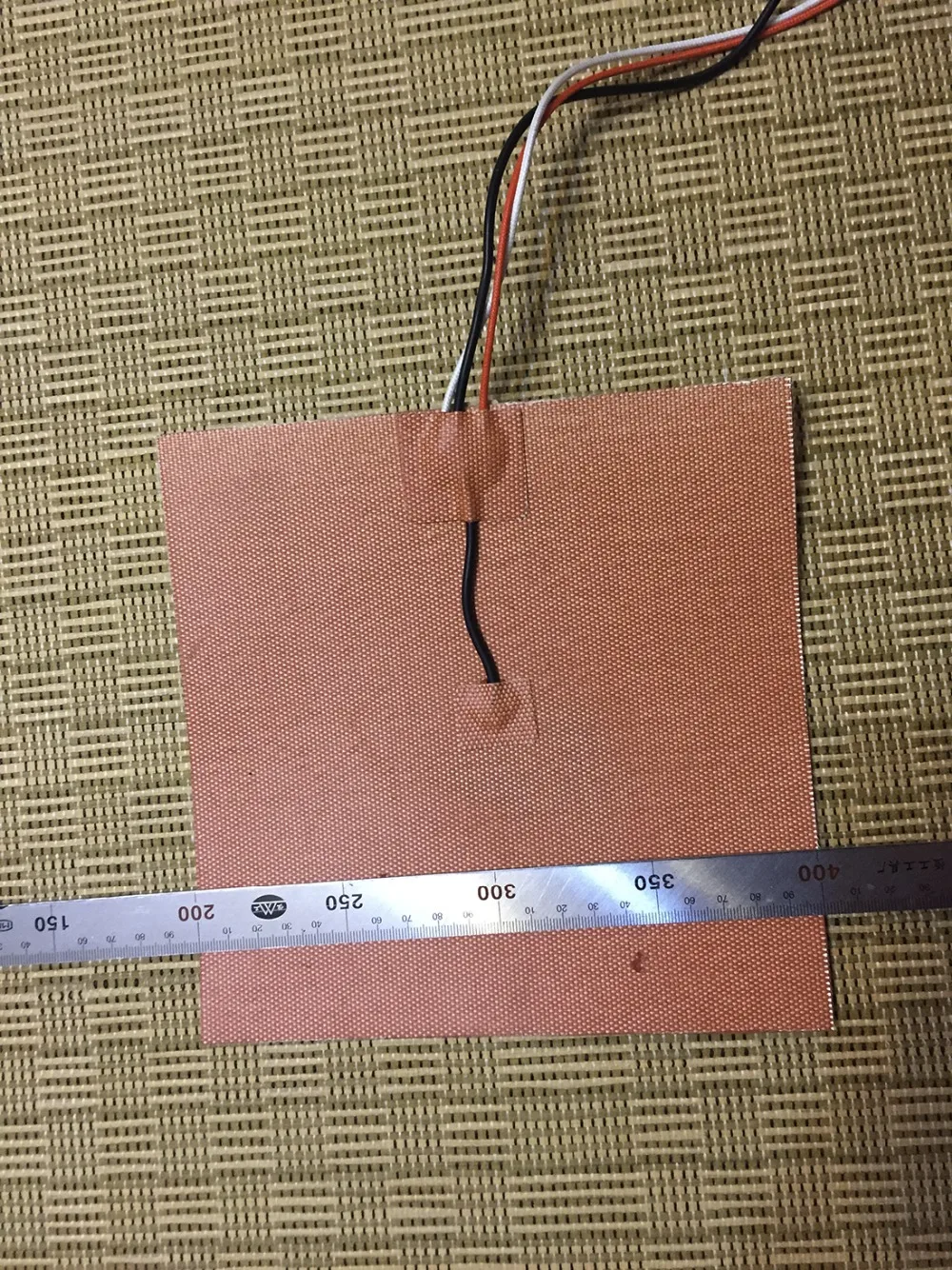 200X200mm,500W,220V, w/ NTC 100K Thermistor, Silicone Heater 3D Printer Heater,Heatbed, First Grade Quality Guaranteed
200X200mm,500W,220V, w/ NTC 100K Thermistor, Silicone Heater 3D Printer Heater,Heatbed, First Grade Quality Guaranteed