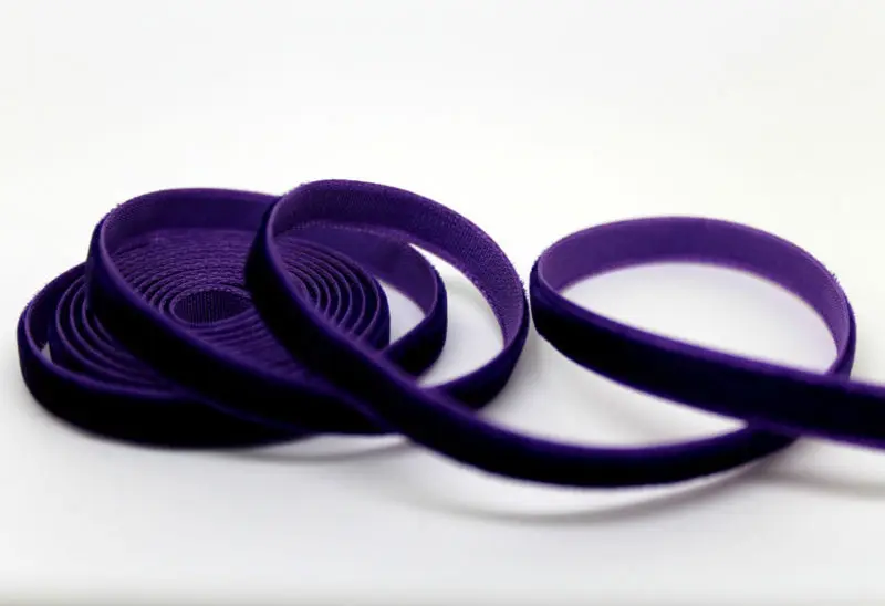 1/4 inch ,6mm width, 20yds/roll velvet ribbon, No elastic Single face nylon webbing free shipping
1/4 inch ,6mm width, 20yds/roll velvet ribbon, No elastic Single face nylon webbing free shipping