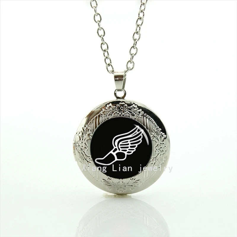 Hot sale brand design track and field sports Handmade hurdles, sprint sprinter long distance running locket necklace T832
Hot sale brand design track and field sports Handmade hurdles, sprint sprinter long distance running locket necklace T832