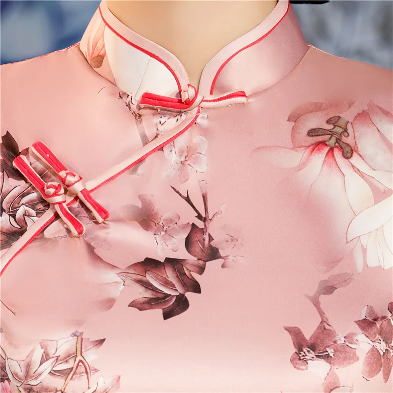 2019 Sexy Long Cheongsam Traditional Chinese style Short Sleeve Dress Womens Summer Rayon Qipao Slim Party Dresses Vestido
2019 Sexy Long Cheongsam Traditional Chinese style Short Sleeve Dress Womens Summer Rayon Qipao Slim Party Dresses Vestido
