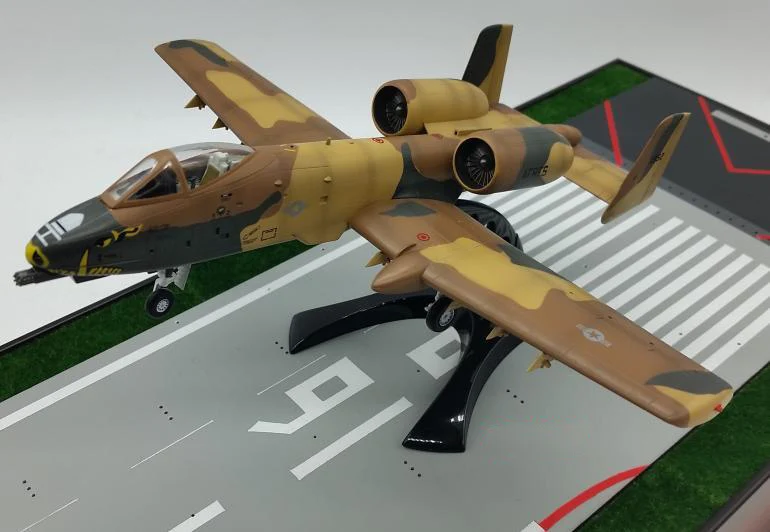 TRUMPETER 1:72 USAF A-10 A 917TH TFW IRAQ 1990 "Lightning" II attack aircraft model 37113 Favorites Model
TRUMPETER 1:72 USAF A-10 A 917TH TFW IRAQ 1990 "Lightning" II attack aircraft model 37113 Favorites Model