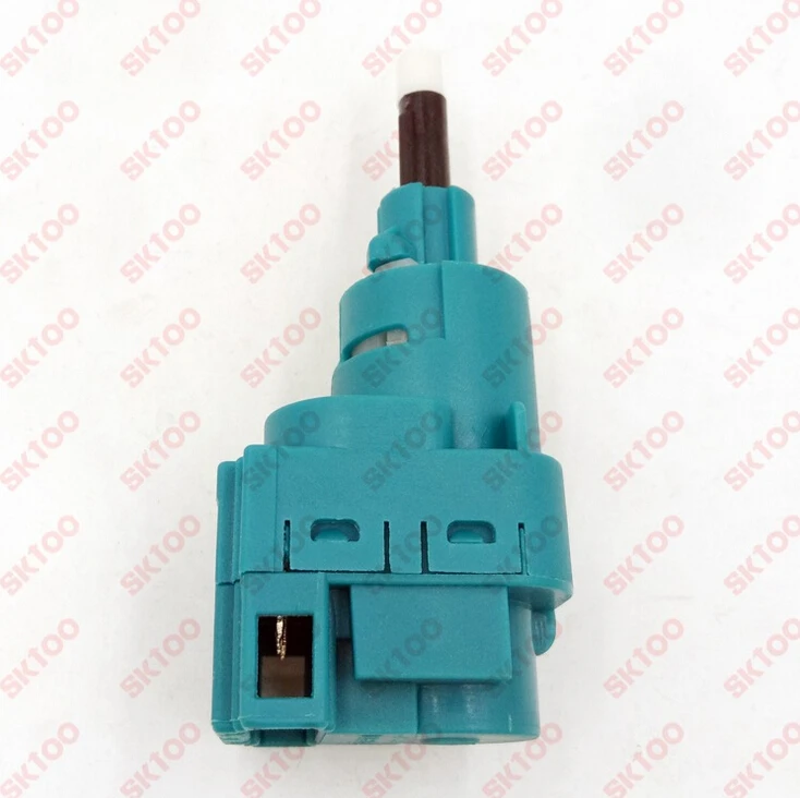 1C0945511A For Volkswagen AUDI FORD 1C0 945 511 RDW 1C0 945 511 NAR brake light switch
1C0945511A For Volkswagen AUDI FORD 1C0 945 511 RDW 1C0 945 511 NAR brake light switch