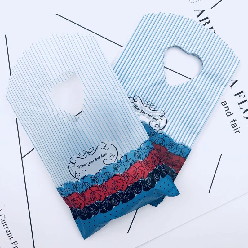 Small Blue Plastic Packaging Bags Red Black Rose Design 250pcs 9x15cm Plastic Handle Bag Jewelry Boutique Gift Bag With Handles
Small Blue Plastic Packaging Bags Red Black Rose Design 250pcs 9x15cm Plastic Handle Bag Jewelry Boutique Gift Bag With Handles