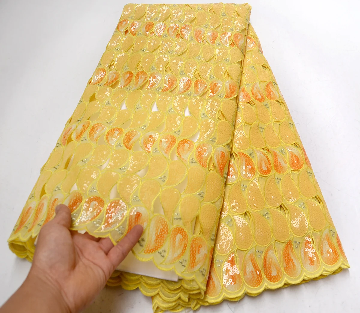 2019 New High Quality African Organza Sequins Lace Fabric Hot Sale Nigerian Wedding Dress Yellow Organza French Net Lace Fabric
2019 New High Quality African Organza Sequins Lace Fabric Hot Sale Nigerian Wedding Dress Yellow Organza French Net Lace Fabric
