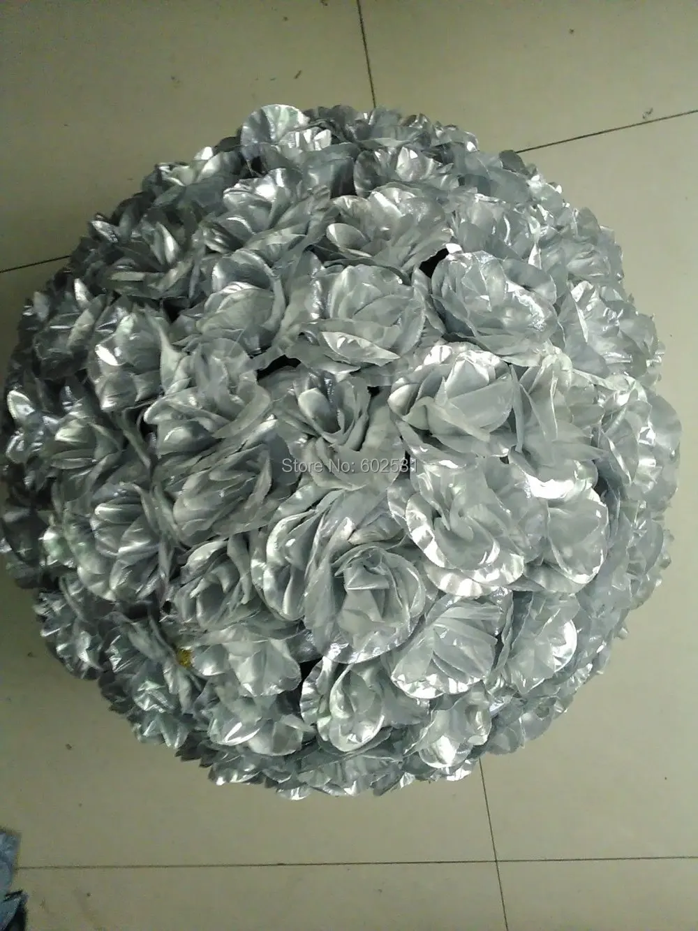 SPR silvery-wedding kissing FLOWER ball 50cm wedding artificial silk flower ball plastic inner
SPR silvery-wedding kissing FLOWER ball 50cm wedding artificial silk flower ball plastic inner