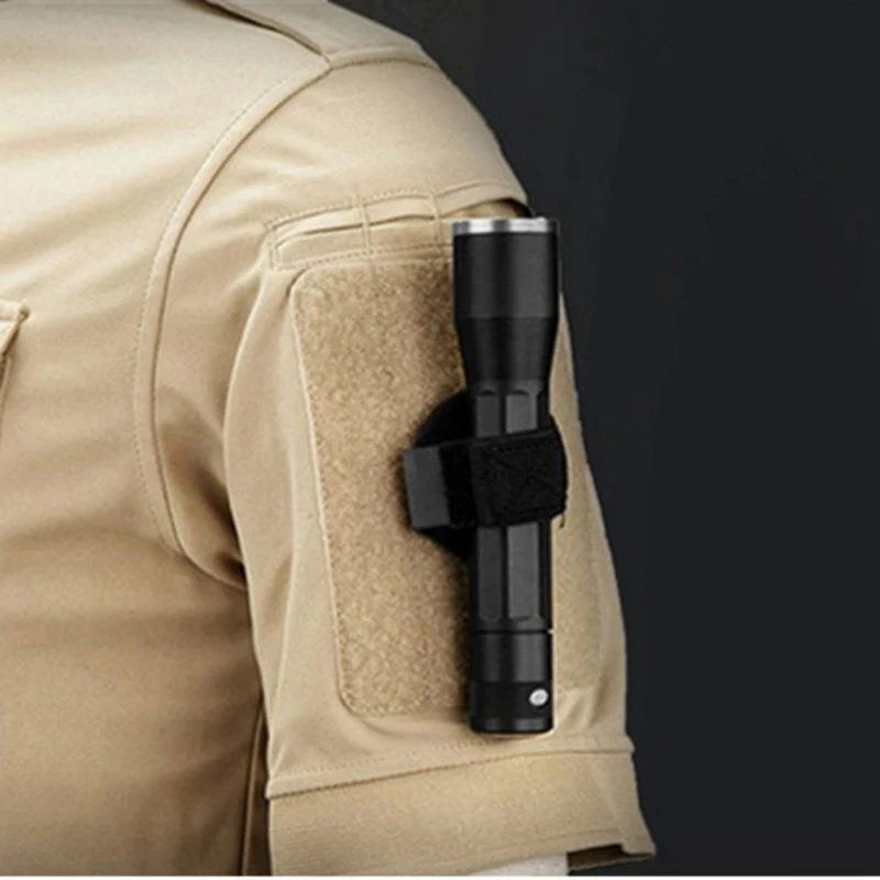Outdoor Sports Flashlight Torch Cover Nylon Flashlight Case Pouch Belt Carrier for Night Fishing Camping Cyling Climbing 2019
Outdoor Sports Flashlight Torch Cover Nylon Flashlight Case Pouch Belt Carrier for Night Fishing Camping Cyling Climbing 2019