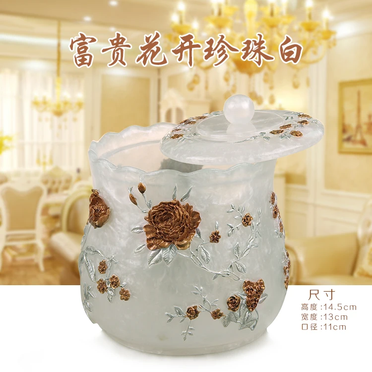 European dinner Mini desktop trash trumpet no cover living room office bedroom home with lid bucket bucket
European dinner Mini desktop trash trumpet no cover living room office bedroom home with lid bucket bucket