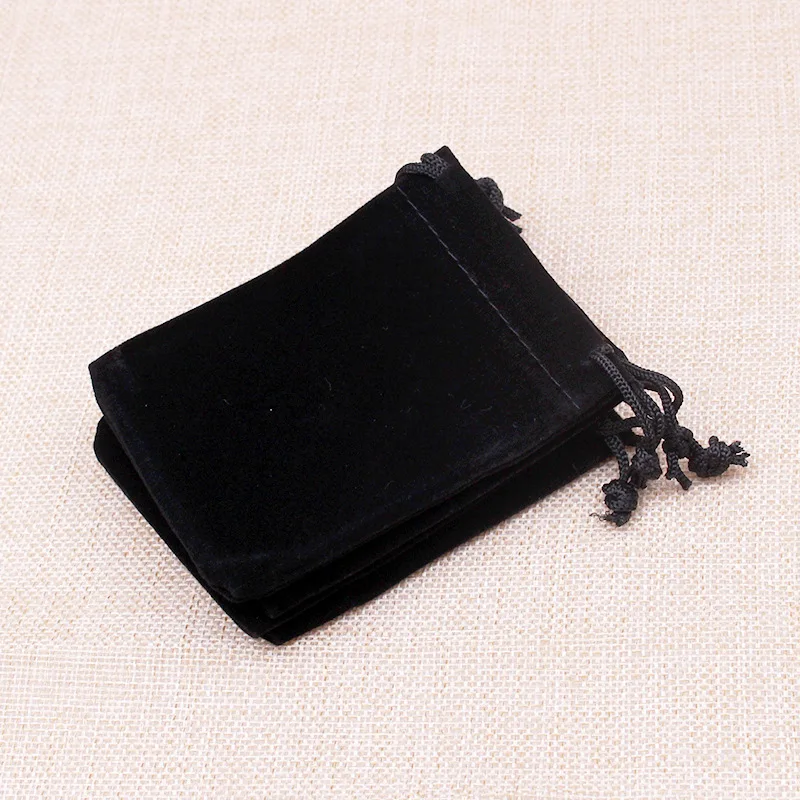High quality 10cmx16cm 50Pcs/lot Black Velvet Bag Velvet Drawstring Pouch Bag/Jewelry Bag Christmas/Wedding Gift Bags Black
High quality 10cmx16cm 50Pcs/lot Black Velvet Bag Velvet Drawstring Pouch Bag/Jewelry Bag Christmas/Wedding Gift Bags Black
