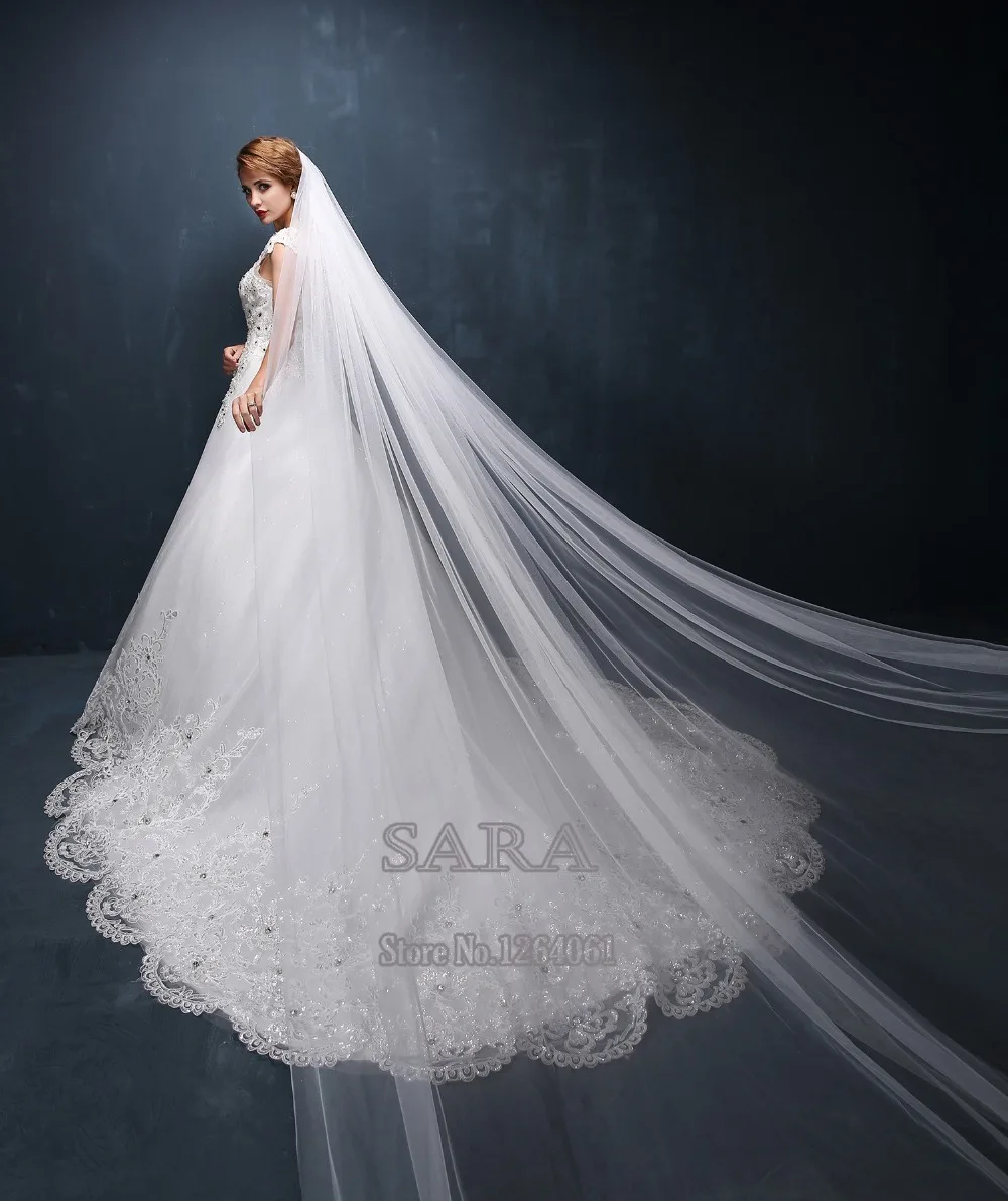 2015 Fashion two layer White/Ivory Veil 3 meters Tulle Long Wedding Veil Soft Bridal Head With Comb Women Wedding Accessories
2015 Fashion two layer White/Ivory Veil 3 meters Tulle Long Wedding Veil Soft Bridal Head With Comb Women Wedding Accessories