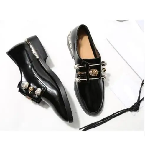 Autumn fashion Black leather casual shoes white bead metal decoration women flat shoes celebrity love dress shoes slip-on
Autumn fashion Black leather casual shoes white bead metal decoration women flat shoes celebrity love dress shoes slip-on