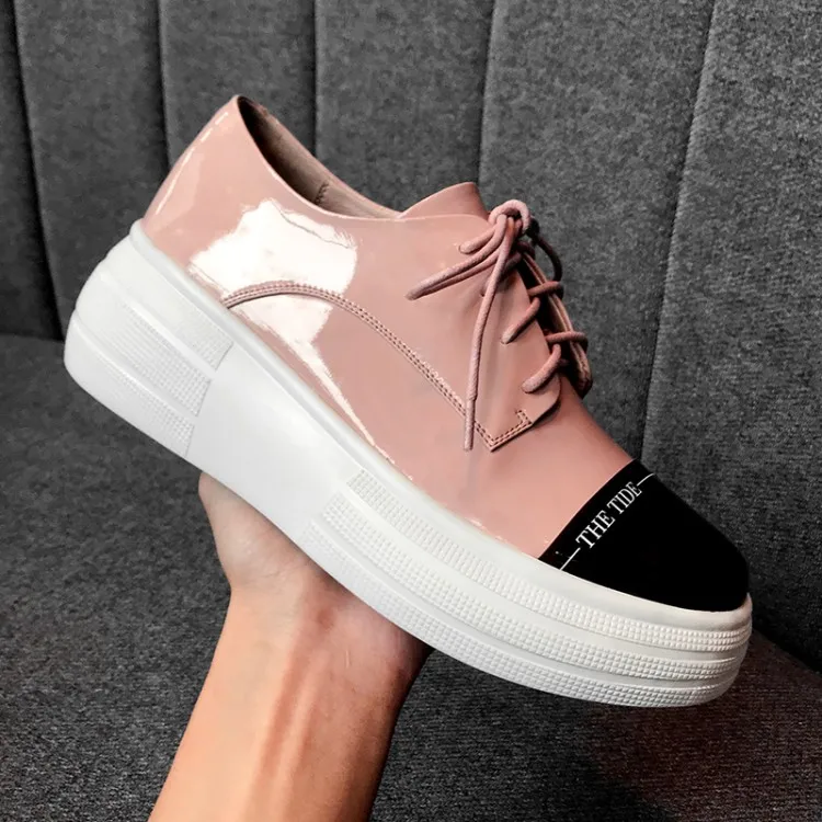 Zorssar women flat platform sneakers Genuine Leather women casual shoes ladies lace up flats creepers moccasins Zapatos mujer
Zorssar women flat platform sneakers Genuine Leather women casual shoes ladies lace up flats creepers moccasins Zapatos mujer