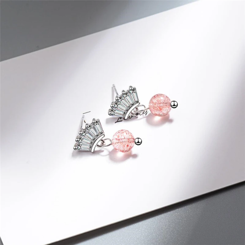 Sole Memory Natural Strawberry Crystal Crown Sweet Cute Silver Color Fashion Female Dangle Earrings SEA566
Sole Memory Natural Strawberry Crystal Crown Sweet Cute Silver Color Fashion Female Dangle Earrings SEA566